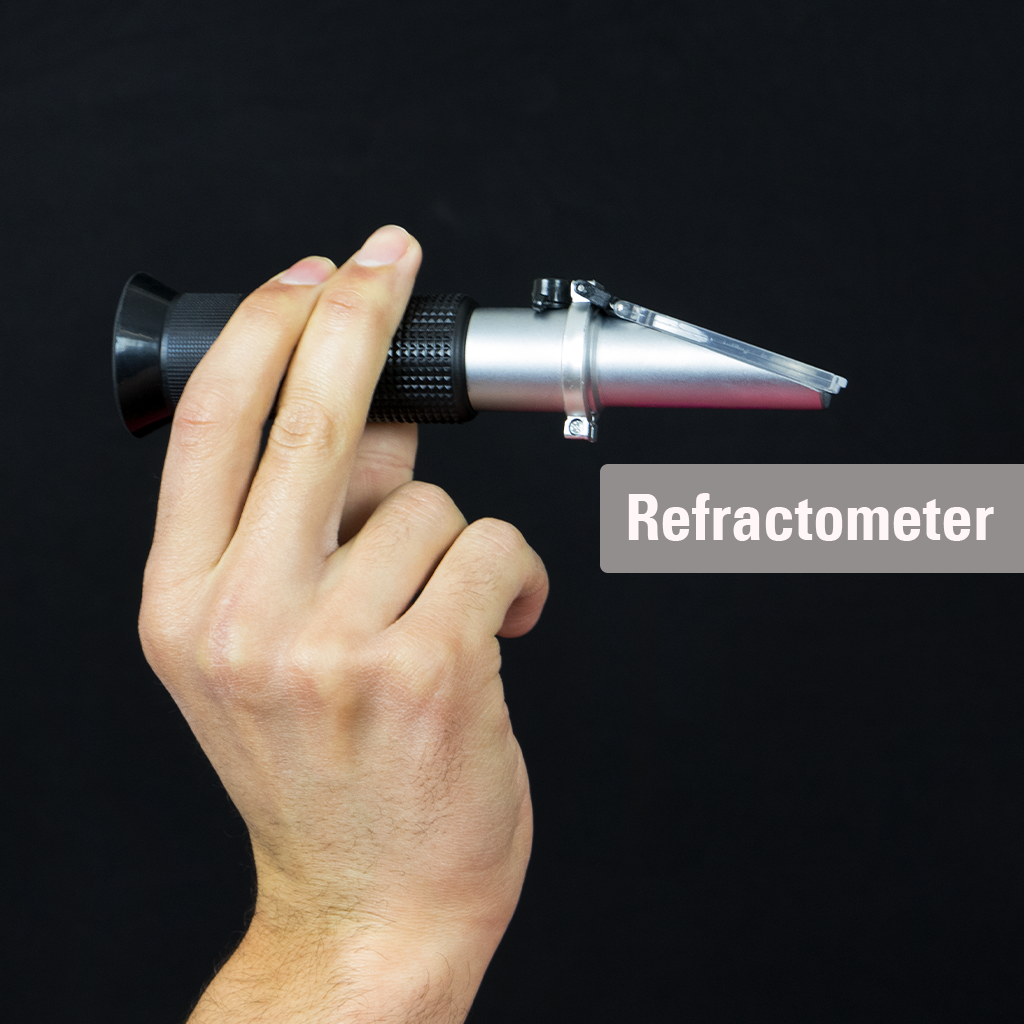 REFRACTOMETER